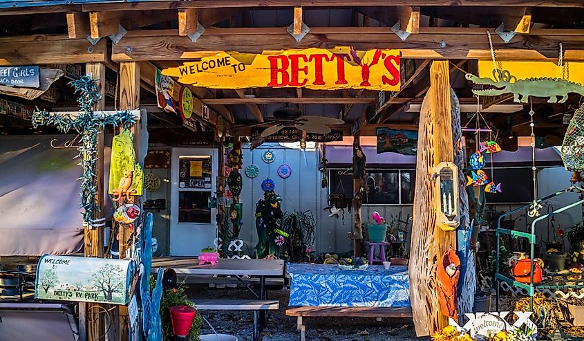 The Betty souvenir shop along the preserve park in Abbeville, Louisiana. Image credit Cheri Alguire via Shutterstock