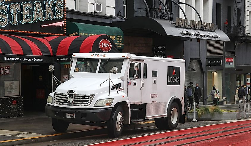 Loomis armored truck