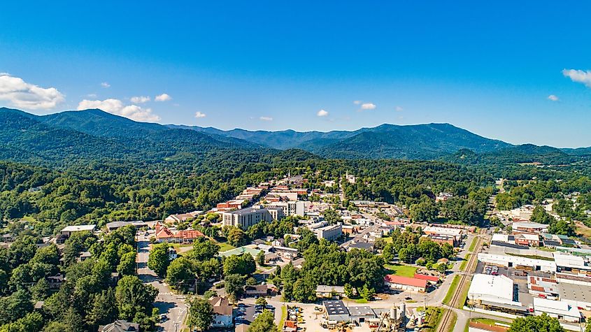 Downtown Waynesville, North Carolina skyline