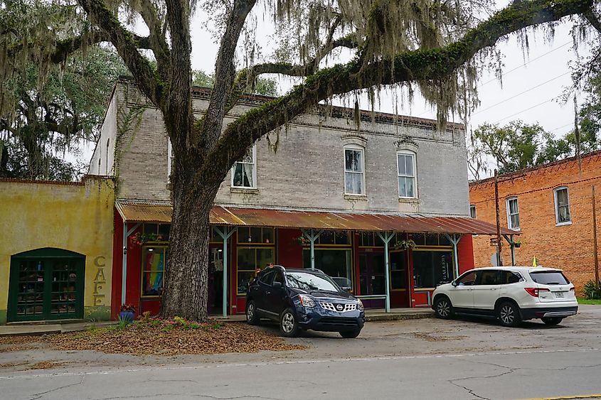 View of the old part of Micanopy, via Fsendek / Shutterstock.com