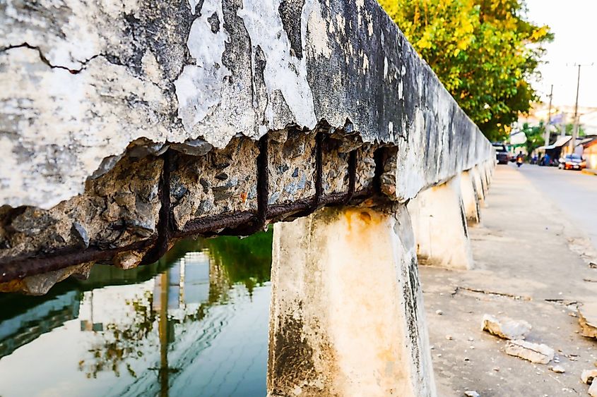 Rust in concrete bridge