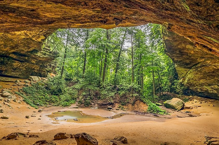 Ash Cave, a recess cave eroded from Blackhand sandstone in Ohio's Hocking Hills State Park.