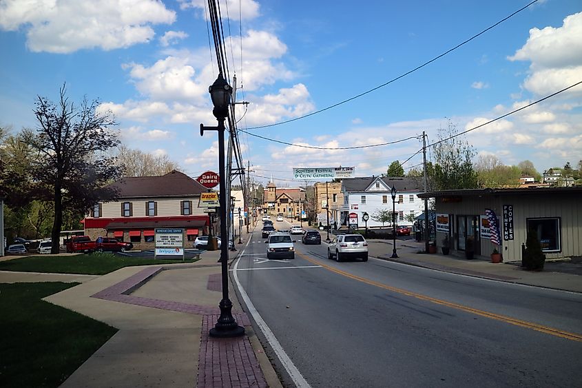  “Spring Preview Open House” banner in Bridgeport, West Virginia.