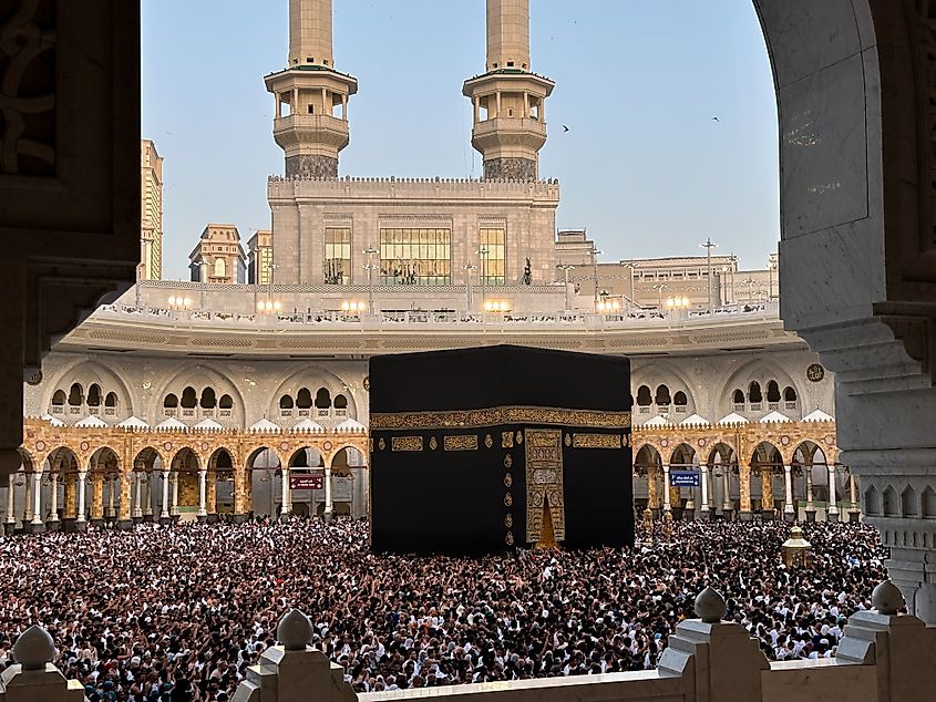 Al Kaaba in Al Haram mosque, Mecca, Saudi Arabia. Editorial credit: Ayman Zaid / Shutterstock.com