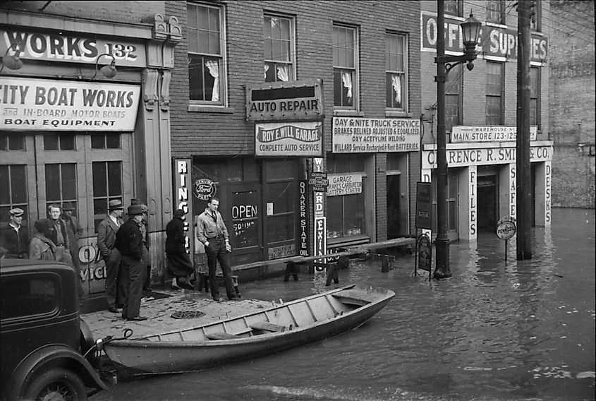 North 4th Street - Louisville, KY during the 1936 flood.