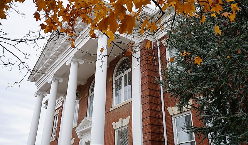 Historical building in Paris, Arkansas during autumn