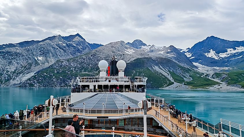 A cruise ship sails through Glacier Bay in Alaska's Unorganized Borough (Editorial credit: Mateus Andre / Shutterstock.com)
