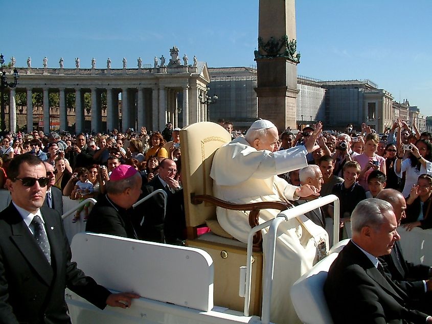 Pope John Paul II during General Audiency, 29 September 2004, St. Peter Square, Vatican
