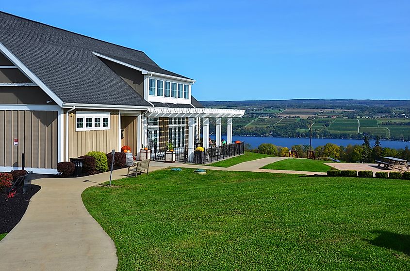 Dundee, New York: Starkey's Lookout, a winery and microbrewery under one roof. It’s a spectacular tasting facility and wine shop perched on a hill overlooking Seneca Lake