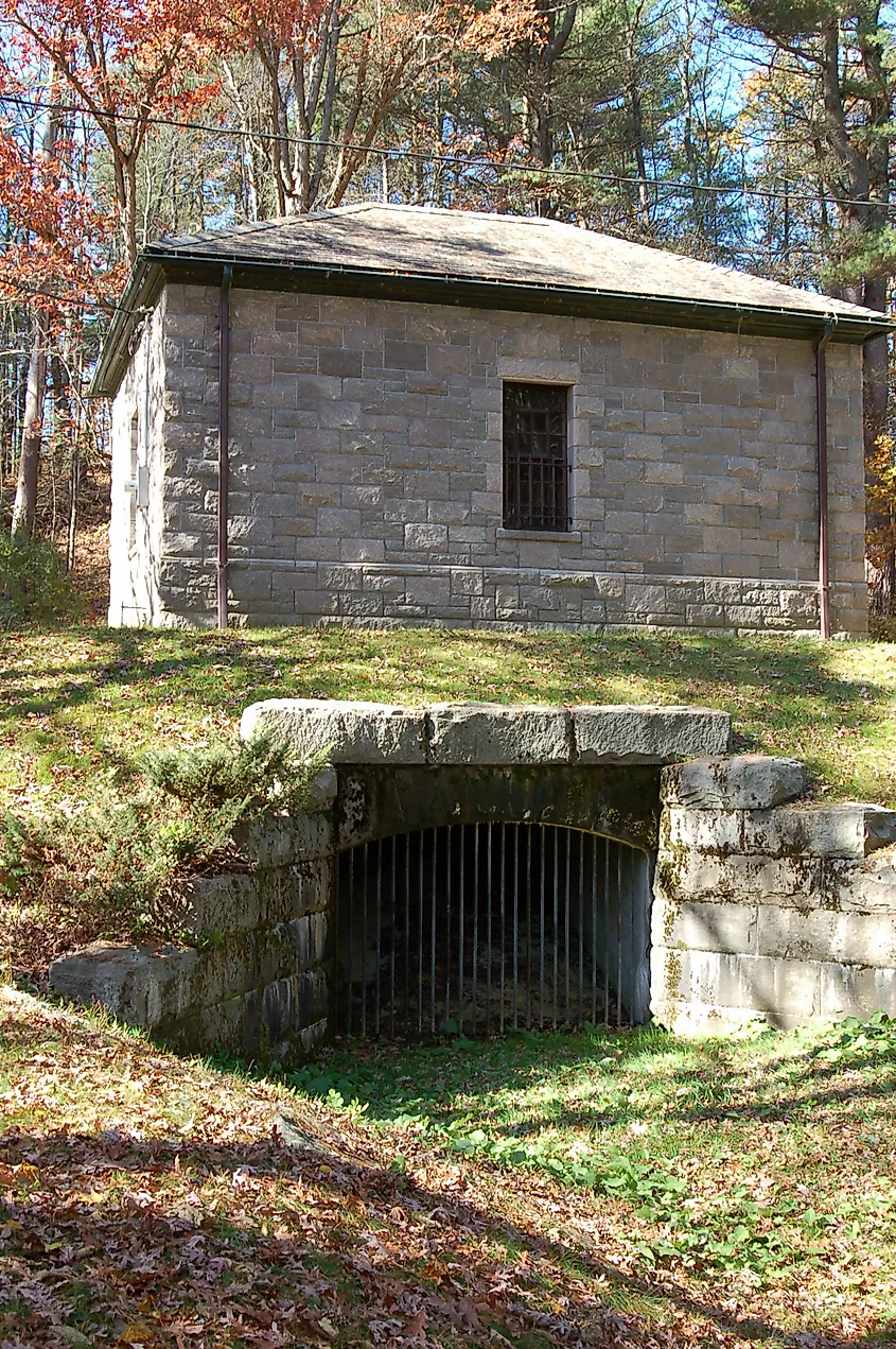 By LymanSchool, CC BY-SA 3.0, https://commons.wikimedia.org/w/index.php?curid=18399963