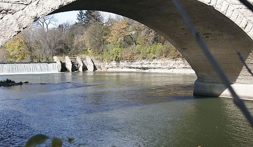 Каменный арочный мост, Элкадер, Айова
