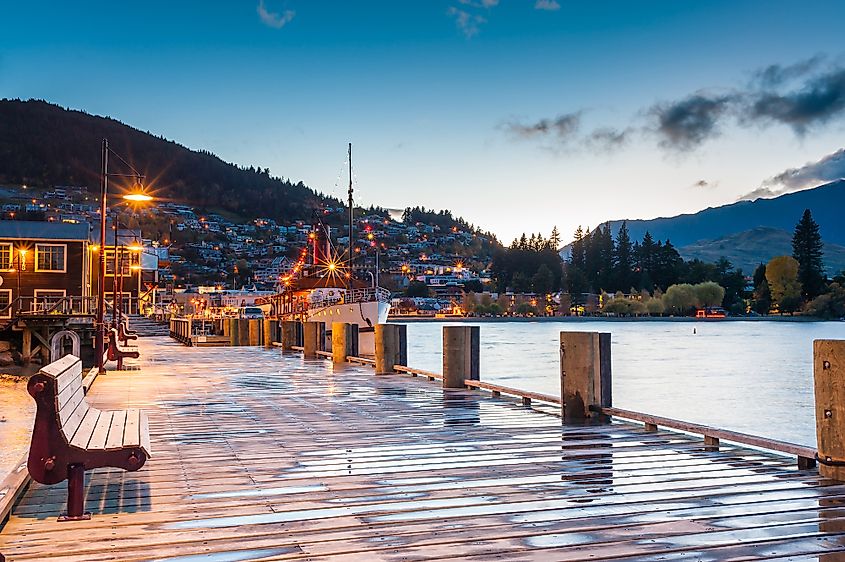 Lake Wakatipu at twilight, Queenstown, New Zealand