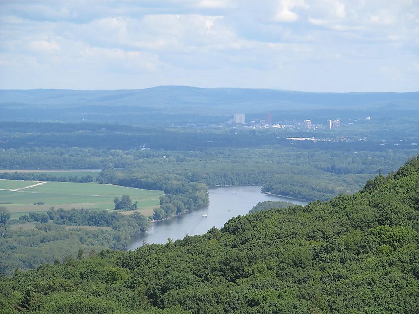 Mount Tom State Reservation