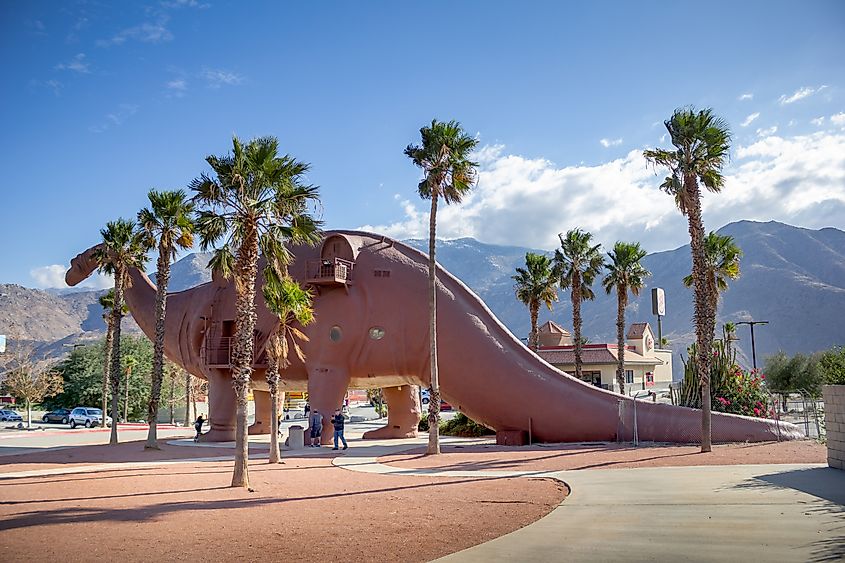 A brontosaurus sculpture at Cabazon, California