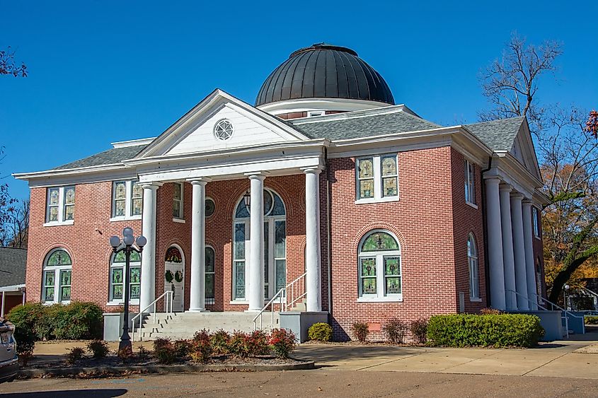 Early 20th century Neoclassical style Batesville First United Methodist Church with a central octagonal dome in Batesville, Mississippi.