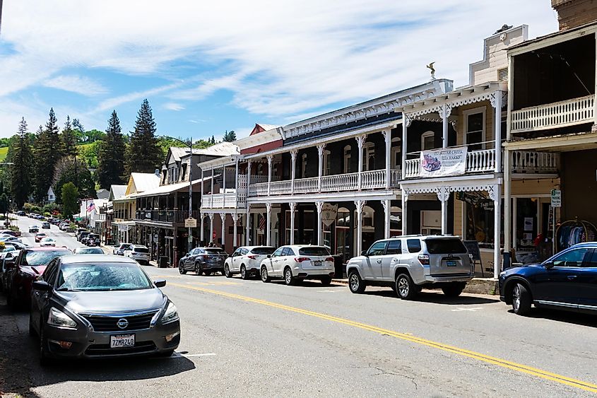 Busy day on Main Street, Old Route 49, in historic downtown Sutter Creek - Sutter Creek, California, via Michael Vi / SHutterstock.com