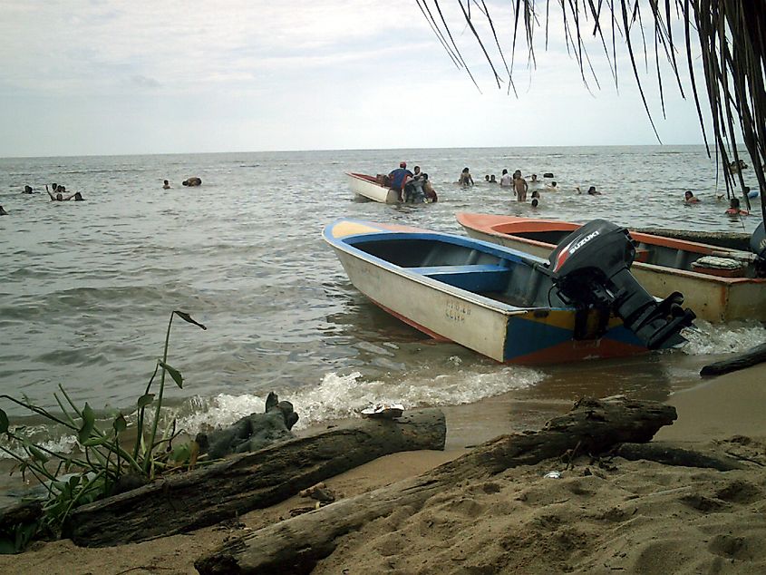 Maracaibo Lake from Bobure Beach, Venezuela. Editorial credit: By Wilfredor - Own work, CC0, https://commons.wikimedia.org/w/index.php?curid=2750967