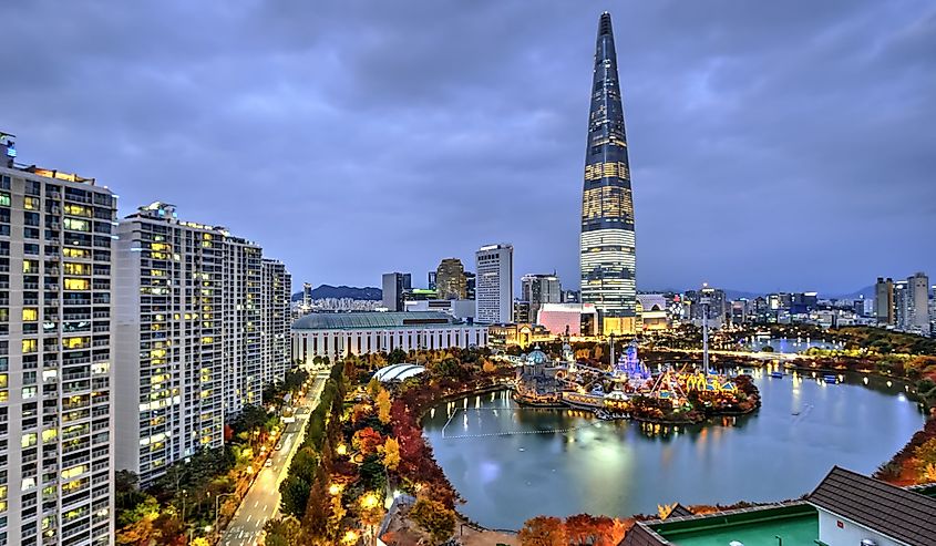 The tallest building in Seoul, South Korea at the blue hour