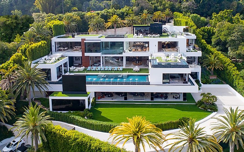 The modern 924 Bel Air Road spec mansion above Los Angeles