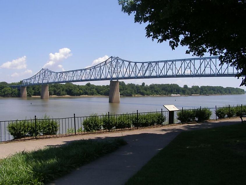 Owensboro Bridge and the Indiana riverbank as seen from Smothers Park in downtown Owensboro