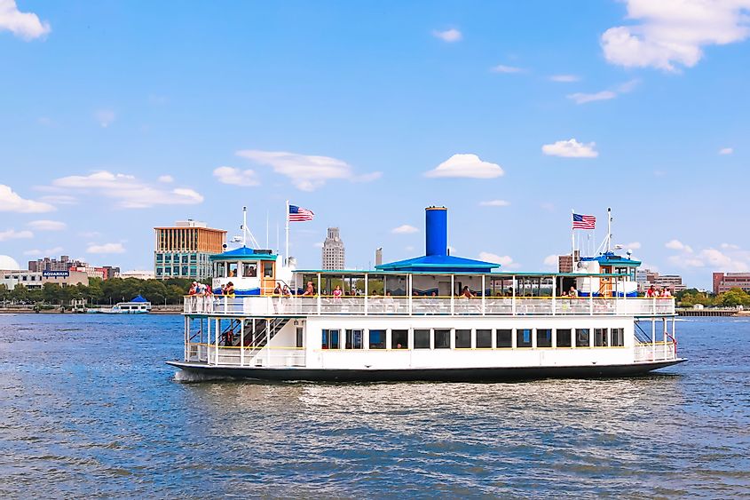 RiverLink Ferry provides transportation across the Delaware River