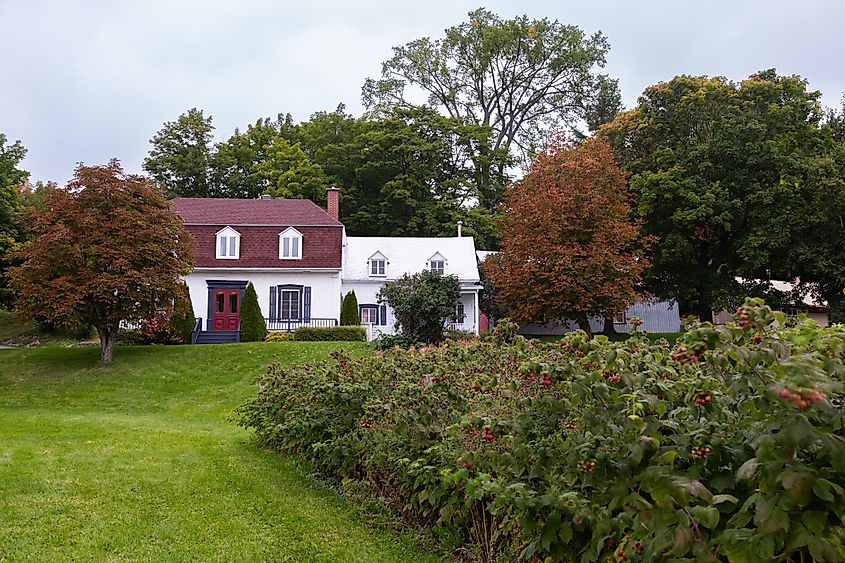 House in Neuville, Quebec