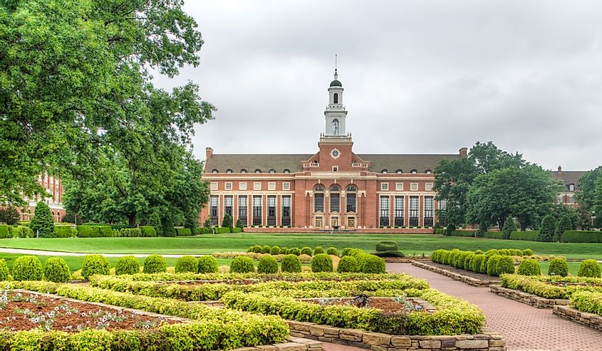 Edmon Low Library on the campus of Oklahoma State University.