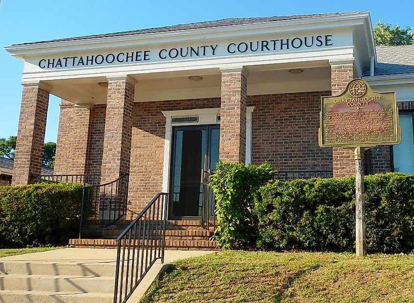 The Chattahoochee County Courthouse is located in Cusseta, the county seat, By Rivers Langley; SaveRivers - Own work, CC BY-SA 3.0, https://commons.wikimedia.org/w/index.php?curid=19217611