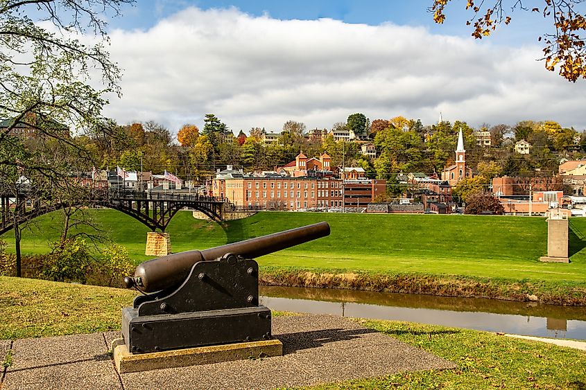 The beautiful town of Galena, Illinois, in fall.