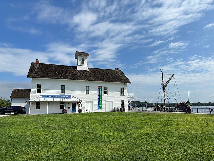 Exterior of Connecticut River Museum in Essex, Connecticut. Editorial credit: Rachel Rose Boucher / Shutterstock.com