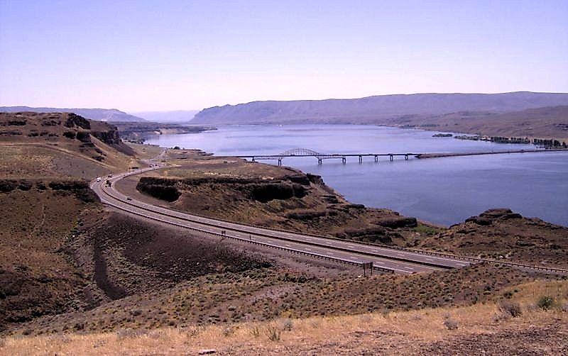 antage Bridge over Lake Wanapum and the Columbia River