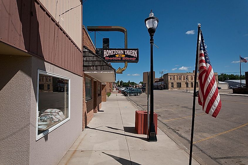 Garrison, North Dakota. https://commons.wikimedia.org/wiki/File:Garrison,_North_Dakota,_July_2009_-_07.jpg https://upload.wikimedia.org/wikipedia/commons/e/e6/Garrison%2C_North_Dakota%2C_July_2009_-_07.jpg Andrew Filer, CC BY-SA 2.0 <https://creativecommons.org/licenses/by-sa/2.0>, via Wikimedia Commons
