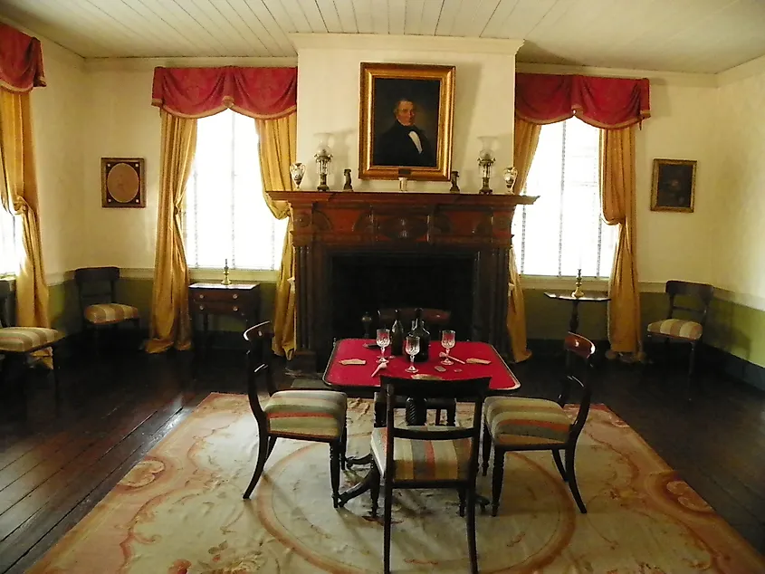 Pierre Menard Home State Historic Site. Sitting Room. Markkaempfer - Own work via Wikipedia