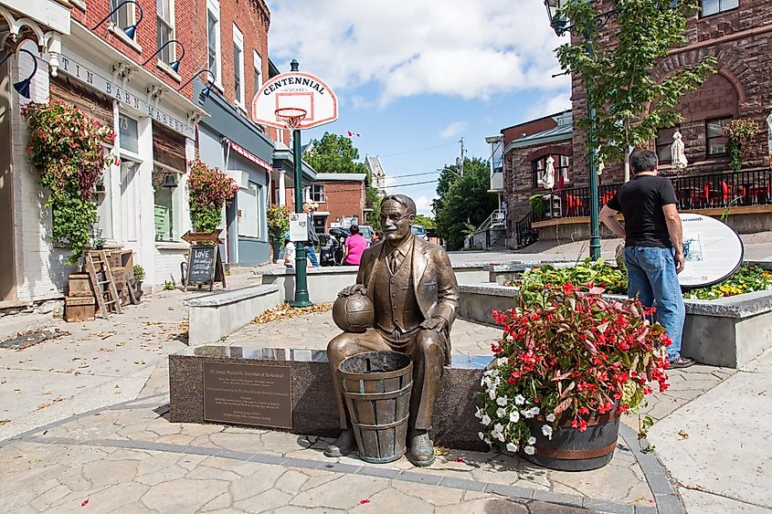 Almonte, Ontario: A commemorative statue of the inventor of basketball Dr James Naismith.
