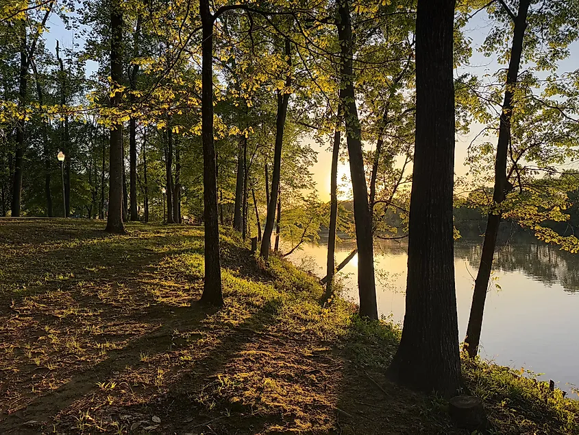 Tuscaloosa Riverwalk at Sunset in Spring 2025, Scenic Alabama Landscape with Trees and River