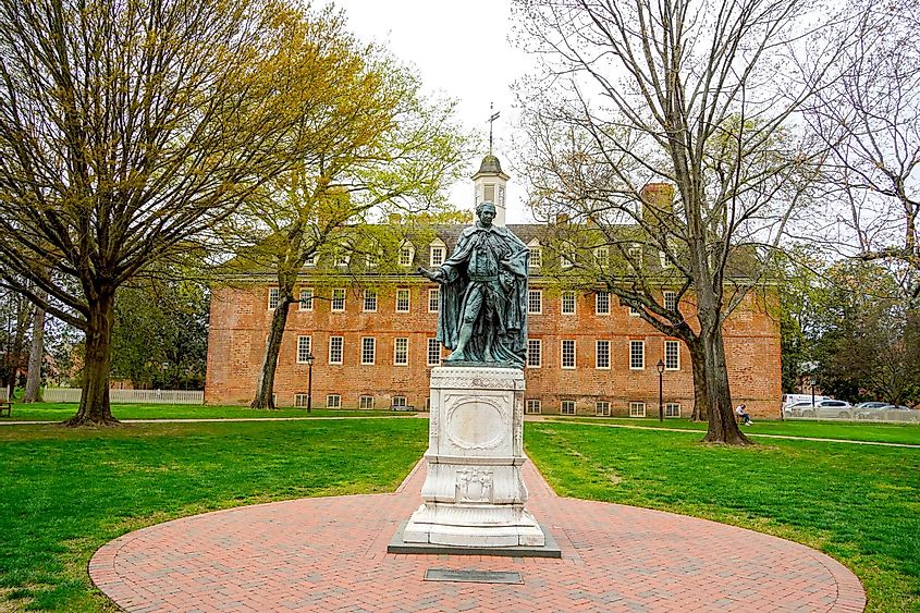 william and mary university chartered in 1693 in Williamsburg.