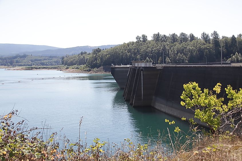 Mossyrock dam