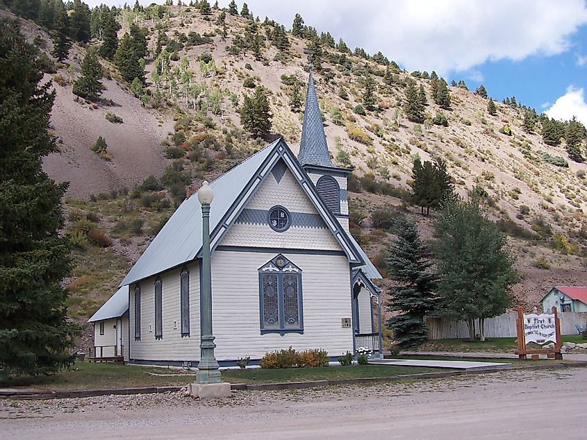 Baptist Church in Lake City, Colorado. Contributing property to the Lake City Historic District on the National Register of Historic Places, By Tim Engleman from Saxonburg, PA - lots of gingerbread for baptistsUploaded by PDTillman, CC BY-SA 2.0, https://commons.wikimedia.org/w/index.php?curid=13282870