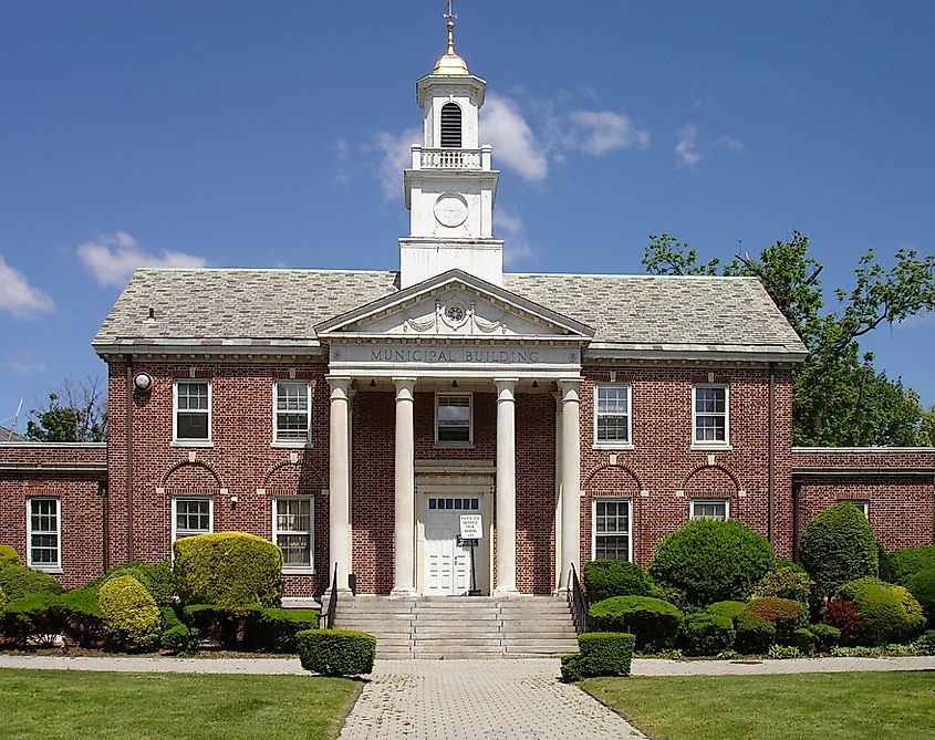 The municipal building of Teaneck, New Jersey.