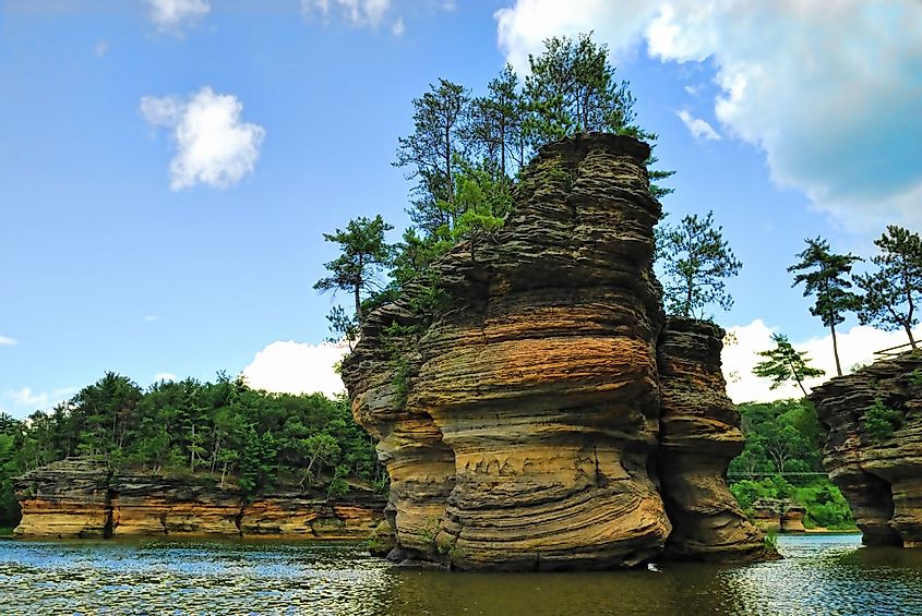 Rock formations and trees along the Wisconsin River in Upper Wisconsin Dells.