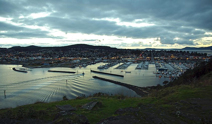 A scenic view of Anacortes, Washington, along the coastline.