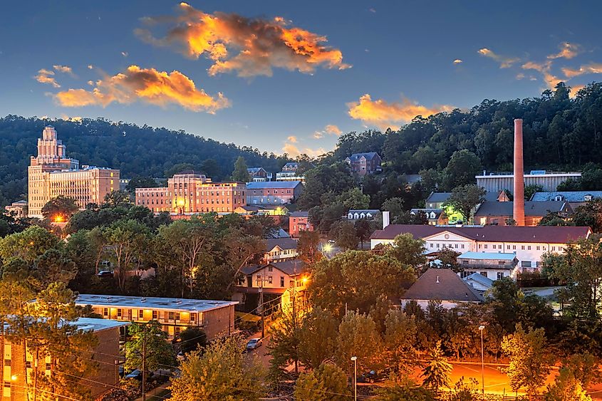 Townscape of Hot Springs, Arkansas, USA at Dusk in the Mountains.