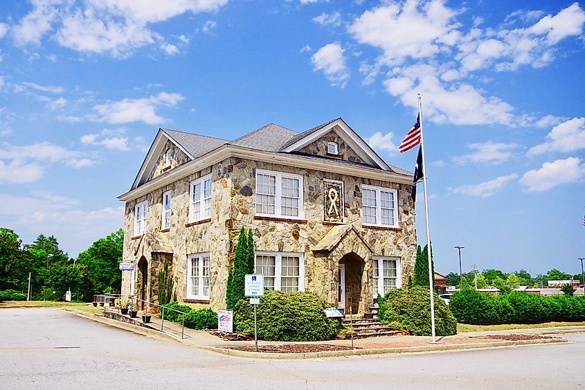 Walhalla, South Carolina: Patriot's Hall, also known as the "Old Rock House," housing the Oconee County Veterans' Museum.