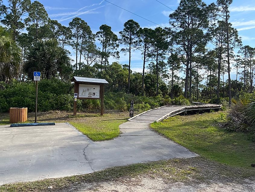 Yankeetown, Florida: Withlacoochee Gulf Preserve Park Boardwalk