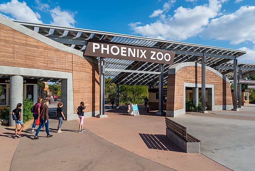 The entrance to the Phoenix Zoo in Phoenix, Arizona