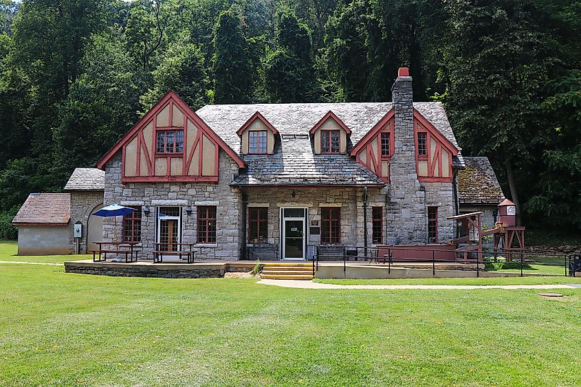 Grand Caverns Lodge (c. 1925) serves as the Grand Caverns tourism center and gift shop today. 