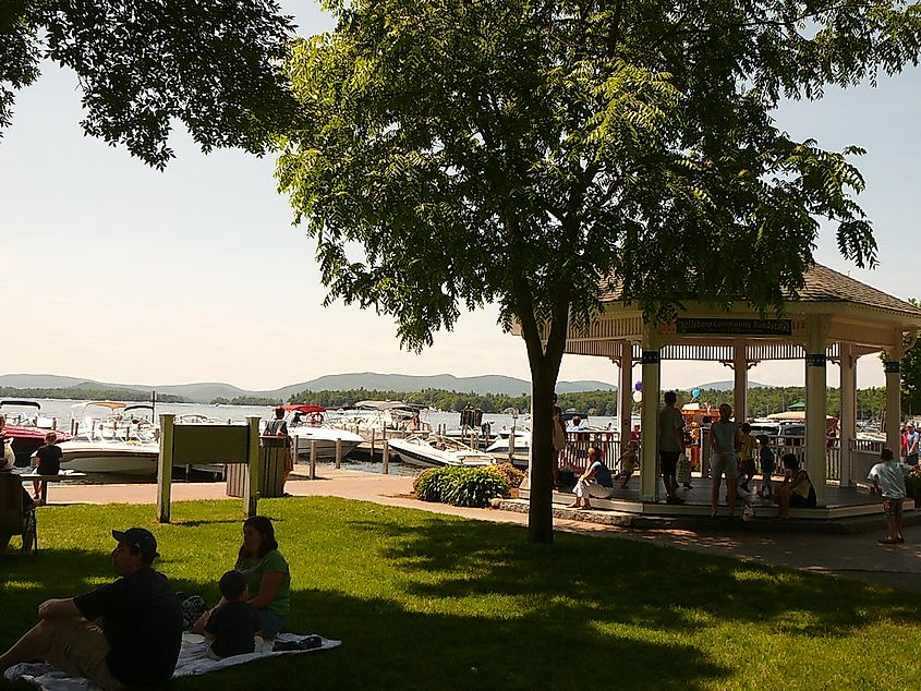 Wolfeboro bandstand on Lake Winnipesaukee (Credit: Cork & Naomi via Flickr)