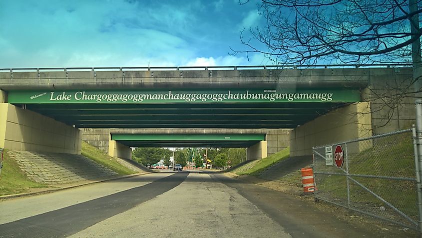 The long name of Lake Chaubunagungamaug written on a overpass in Webster, Massachusetts