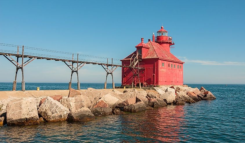 Lighthouse at Sturgeon Bay Ship Canal Pierhead , Door County , Wisconsin