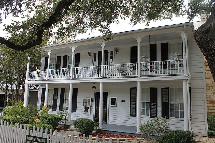 Norton-Orgain House in Salado, Texas, By Renelibrary - Own work, CC BY-SA 3.0, https://commons.wikimedia.org/w/index.php?curid=20832098